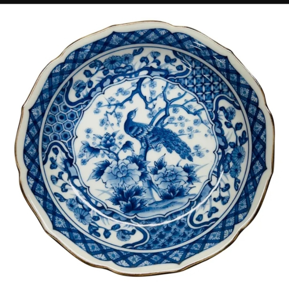 Andrea By Sadek Porcelain Blue White Chinoiserie Plate with English Hanger